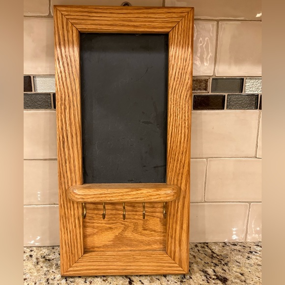 Hand crafted wood key holder with slate board 7x14 - Picture 1 of 7